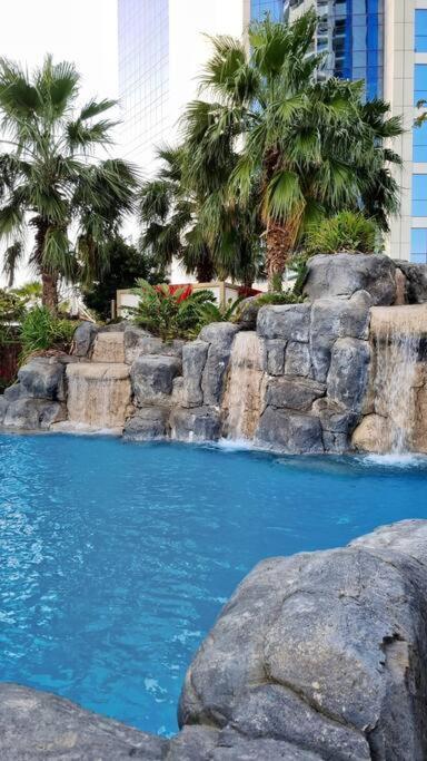 1 Bedroom Paramount Apartment Dubai